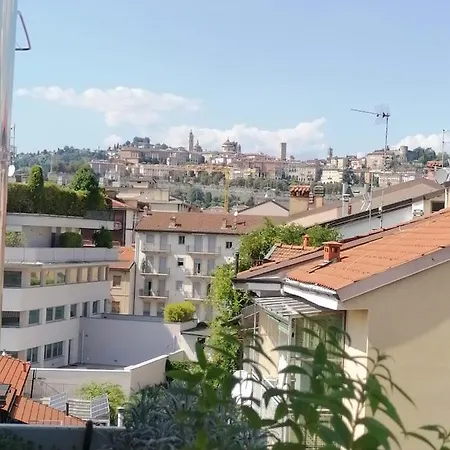 Sleep&Fly Bergamo Center - Transfer From Bgy Airport & Late Check-In Service Available Apartment