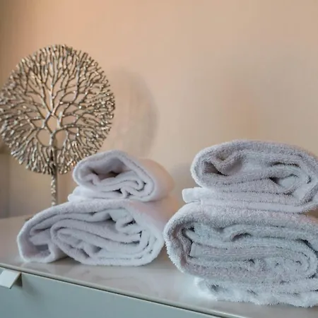 Sleep&Fly Bergamo Center - Transfer From Bgy Airport & Late Check-In Service Available Apartment *