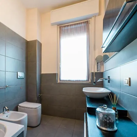 Sleep&Fly Bergamo Center - Transfer From Bgy Airport & Late Check-In Service Available Διαμέρισμα *