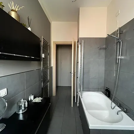 Sleep&Fly Bergamo Center - Transfer From Bgy Airport & Late Check-In Service Available Apartment *