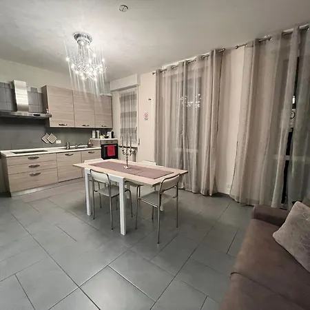 Sleep&Fly Bergamo Center - Transfer From Bgy Airport & Late Check-In Service Available * Μπέργκαμο