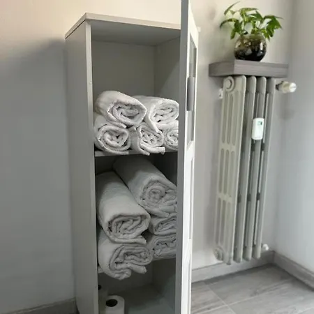 Sleep & Fly Bgy Airport-station-center Apartment