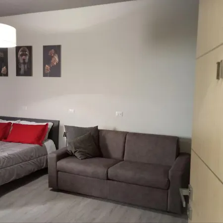 Sleep & Fly Bgy Airport-station-center *