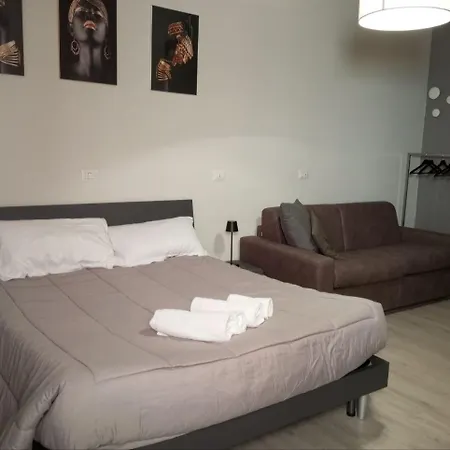 Apartment Sleep&Fly Bergamo Center - Transfer From Bgy Airport & Late Check-In Service Available *