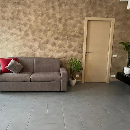 Sleep&Fly Bergamo Center - Transfer From Bgy Airport & Late Check-In Service Available Διαμέρισμα